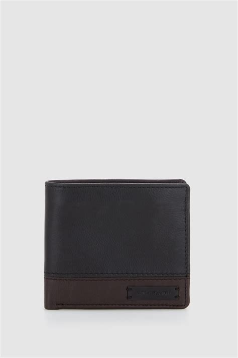 strand wallet